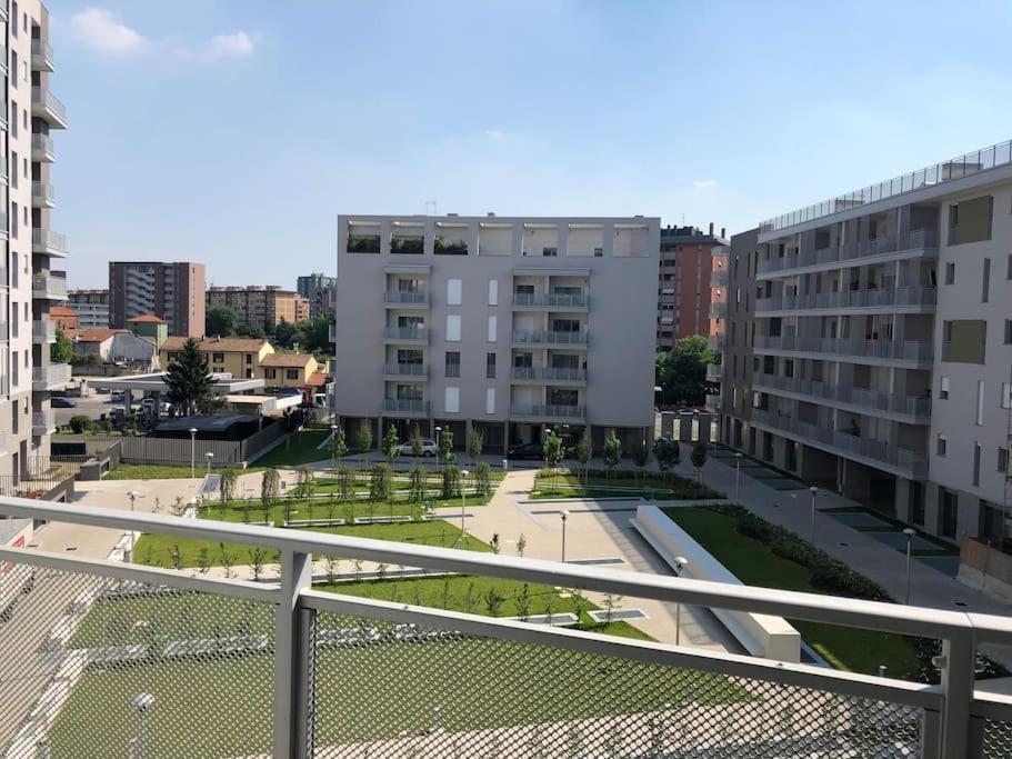 Luxury 3 Bedroom Apartment 100 Mq Next To Rho Fiera And San Siro Milan Exterior photo